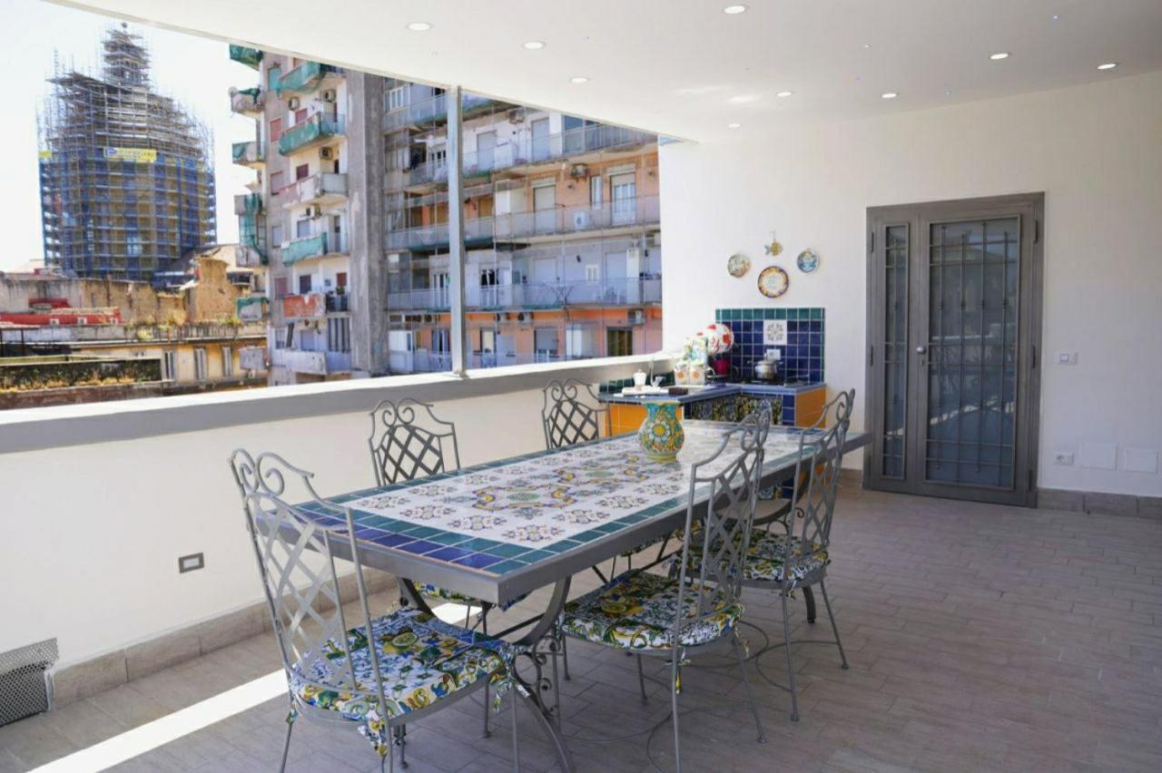 Apartamento La Dukesca Chic Nápoles Exterior foto