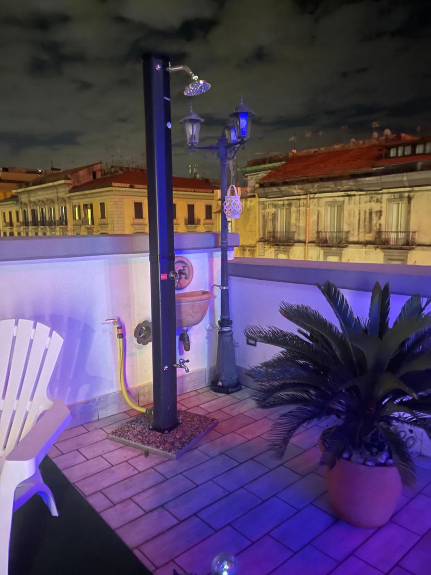 Apartamento La Dukesca Chic Nápoles Exterior foto